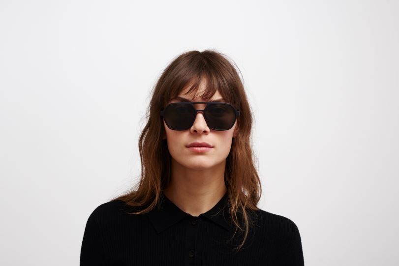 Frame: MD1 Pitch Black|Lens: Dark Grey Solid MYKITA HYDRA 6H86652 Mylon